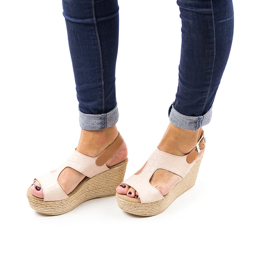 Sandalias de mujer de cuña alta modelo Kumaka